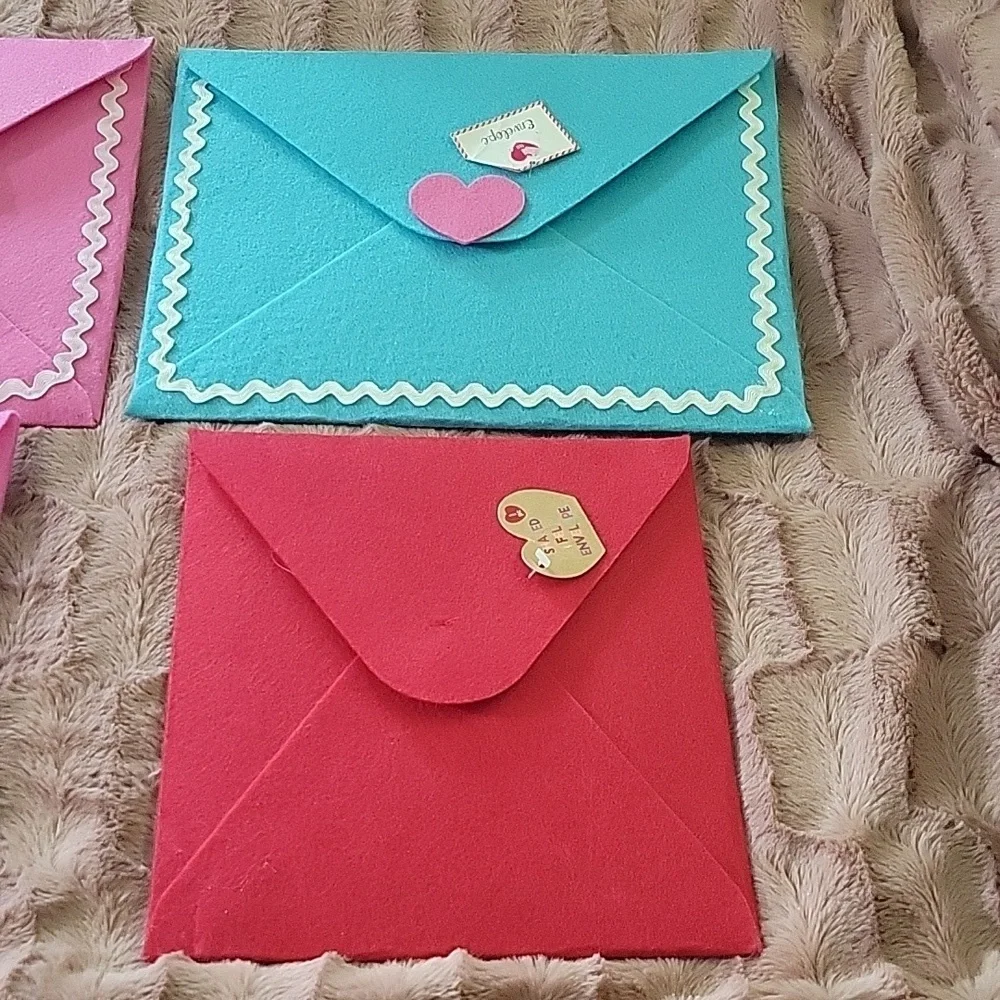 LLana, Unicorn & 2 matching Colored Felt Folders